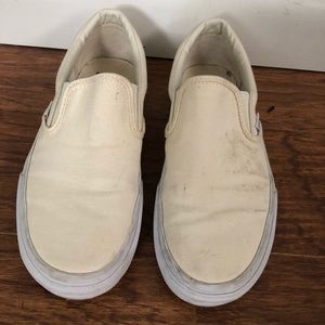 Creme slip on Vans